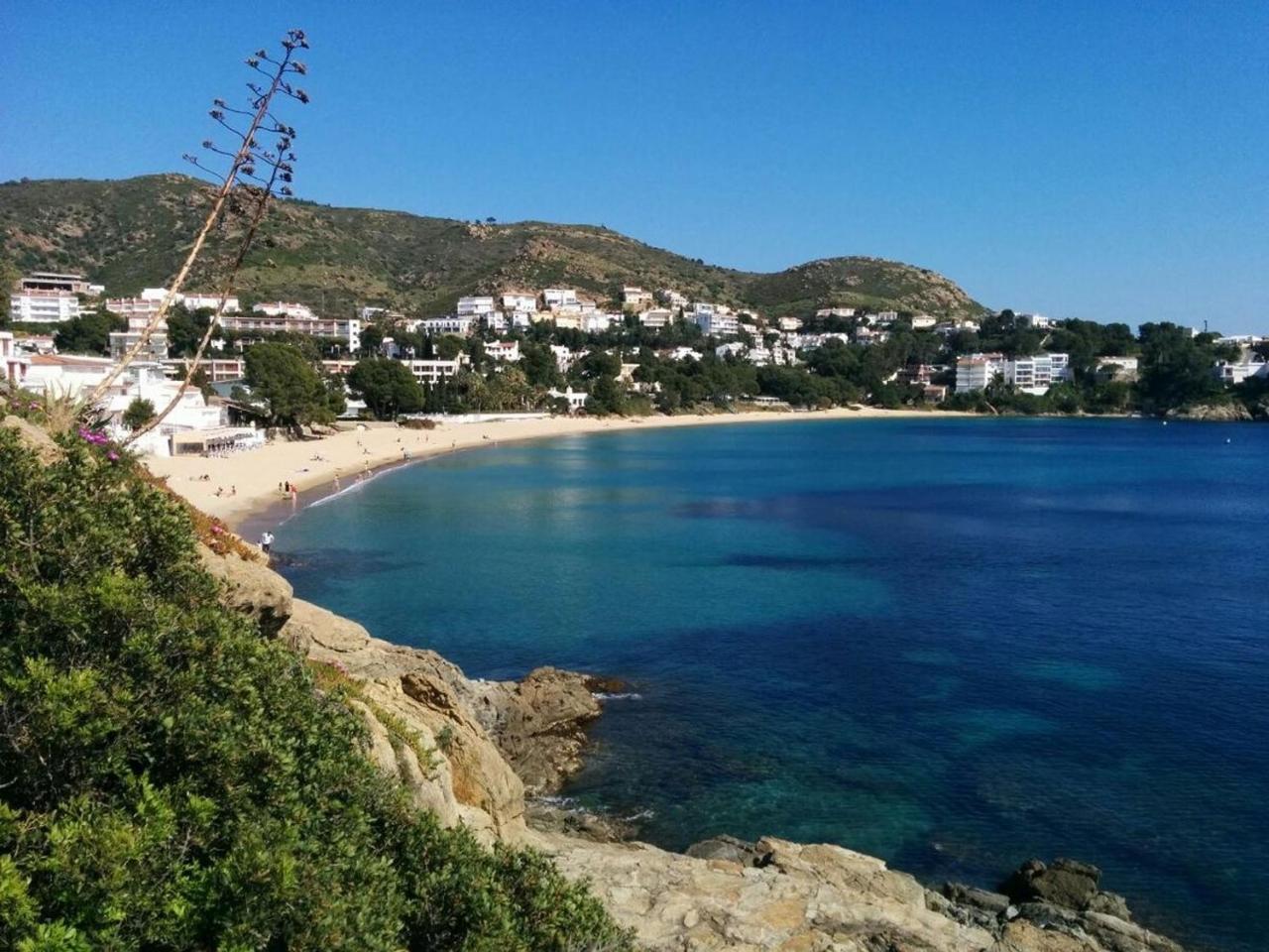 Breathtaking Costabrava Seaview Apartment 5M Beach - Casa Artevida Росас Экстерьер фото