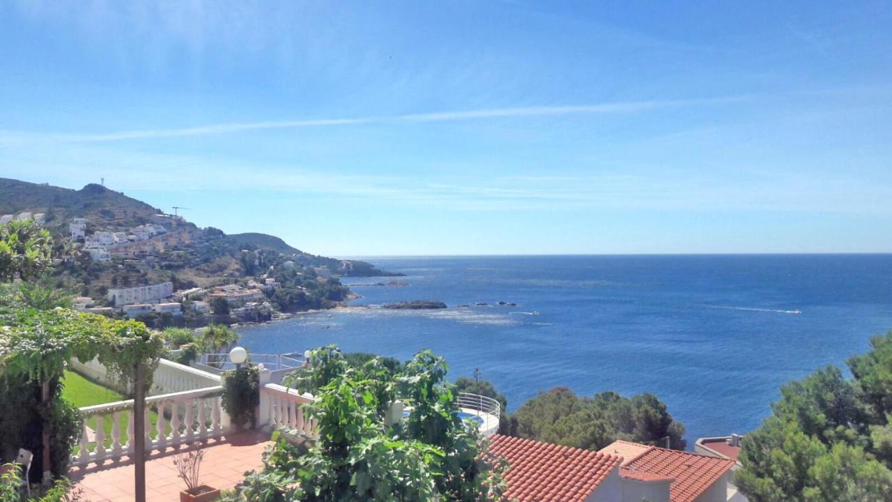 Breathtaking Costabrava Seaview Apartment 5M Beach - Casa Artevida Росас Экстерьер фото